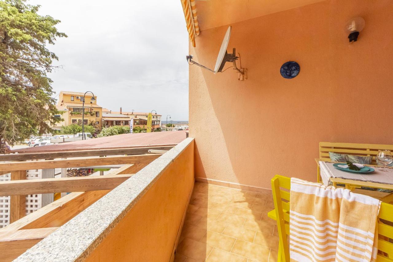 Apartamento Relax Family House al Mare Isola Rossa Exterior foto